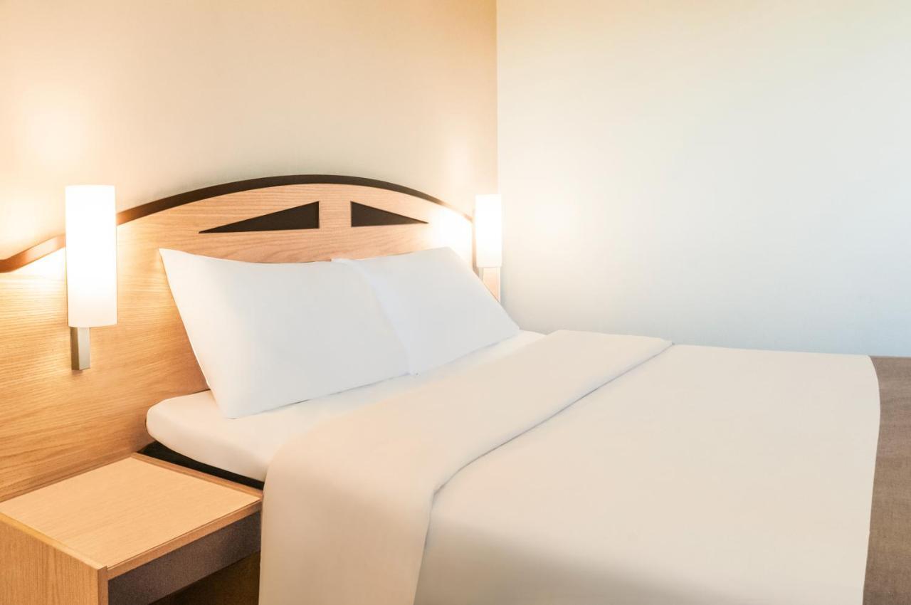 Ibis Chesterfield North - Barlborough Eksteriør billede